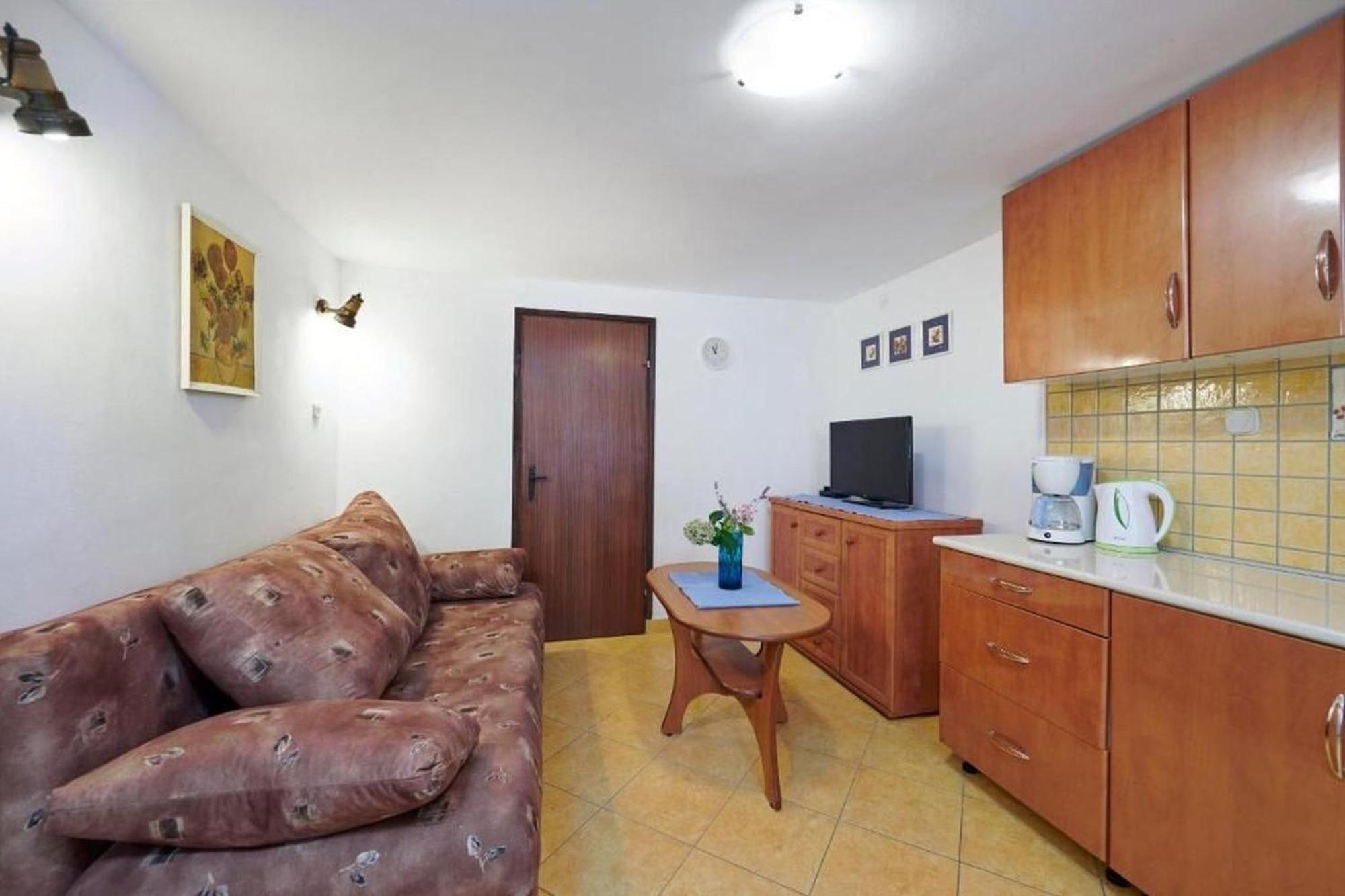 Apartments Davorka Banjole Bagian luar foto